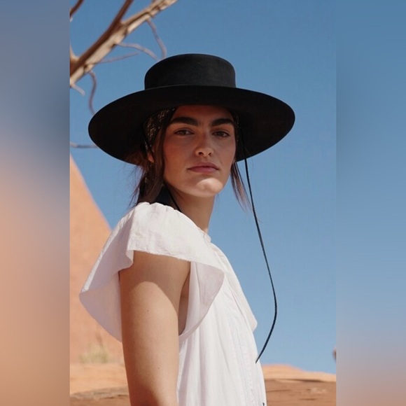 Banana Republic Selene Embroidered Midi Dress - Picture 4 of 8